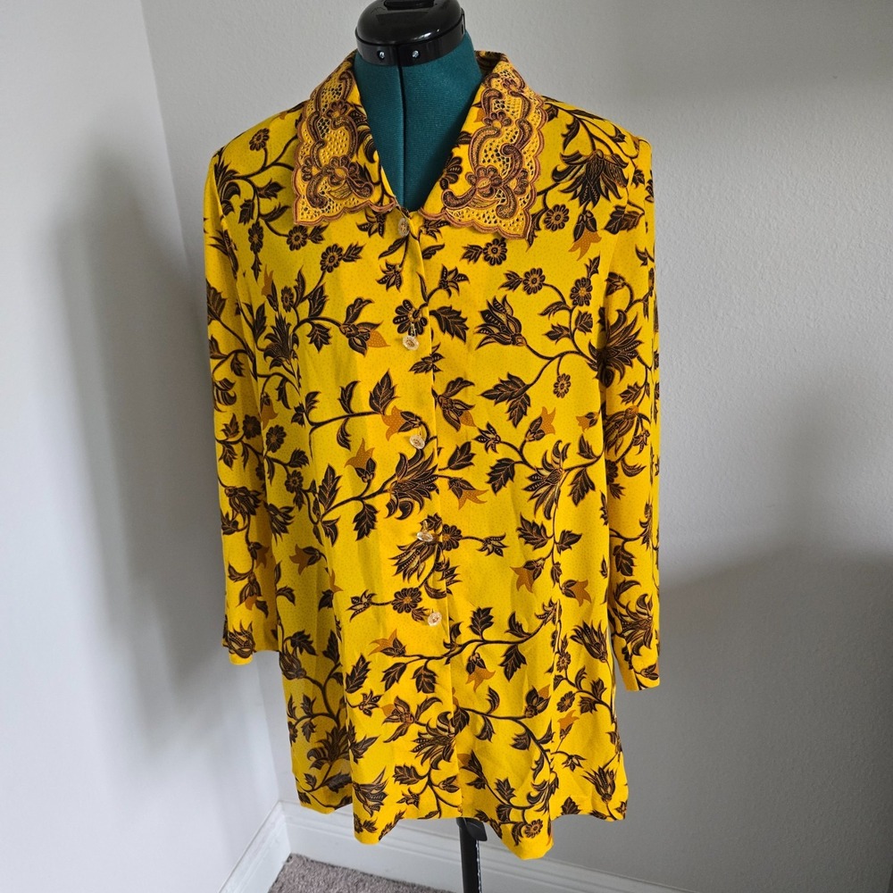 Batik Keris Button-up Long Shirt Womens One Size Yellow Sheer Ornate Floral
